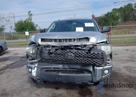 2018 Toyota Tundra Sr5 5.7L V8 из США, поврежденный, VIN 5TFDW5F14JX694178
